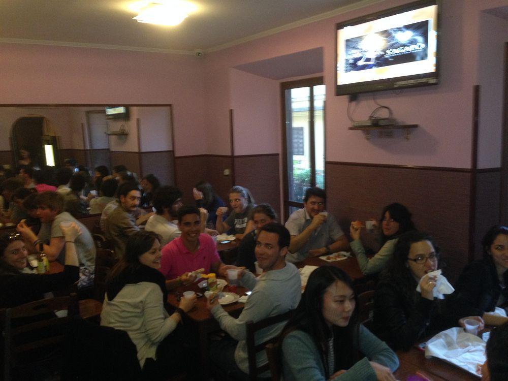 Legends Hostel Roma Ngoại thất bức ảnh