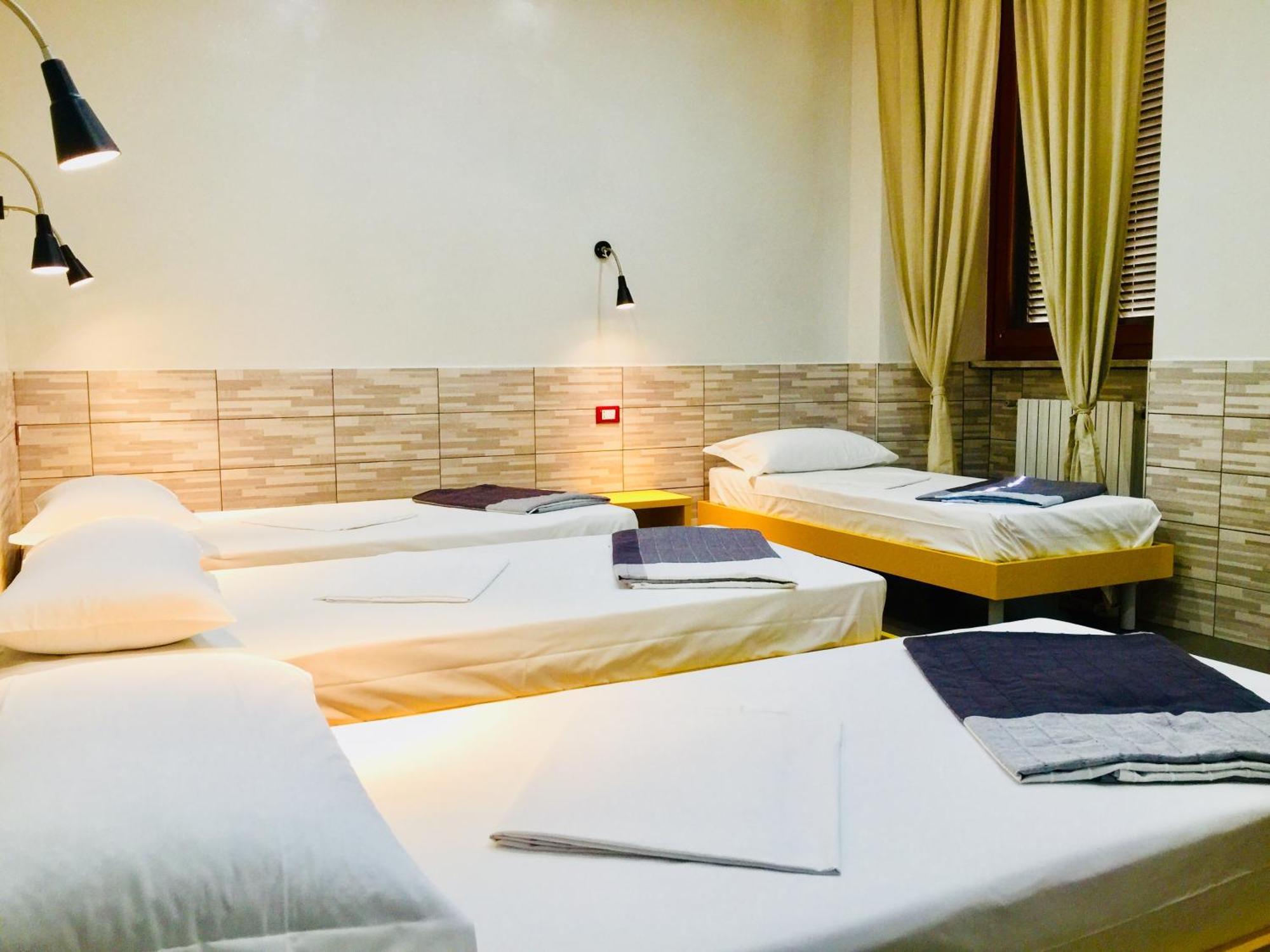 Legends Hostel Roma Ngoại thất bức ảnh